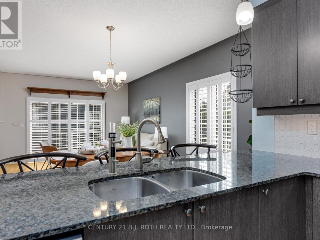 3327 SUMMERHILL WAY N, 