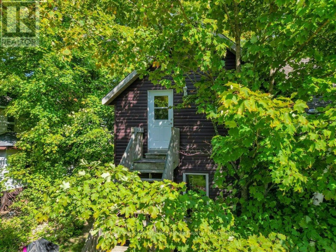 32 WAUBEEK STREET, 