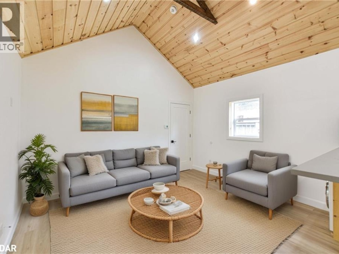 274 MISSISSAGA Street W, 