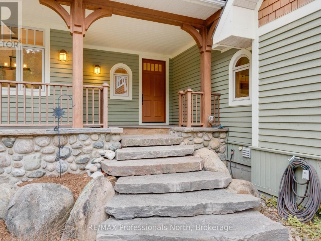 1656 MUSKOKA BEACH ROAD, Bracebridge (Muskoka (N))