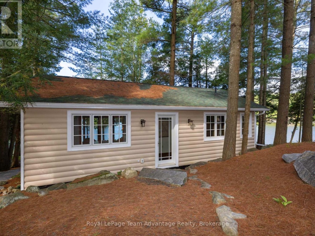 5 FALLINGVIEW TRAIL, 