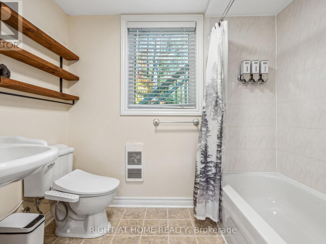 3583 RIVERDALE DRIVE, 
