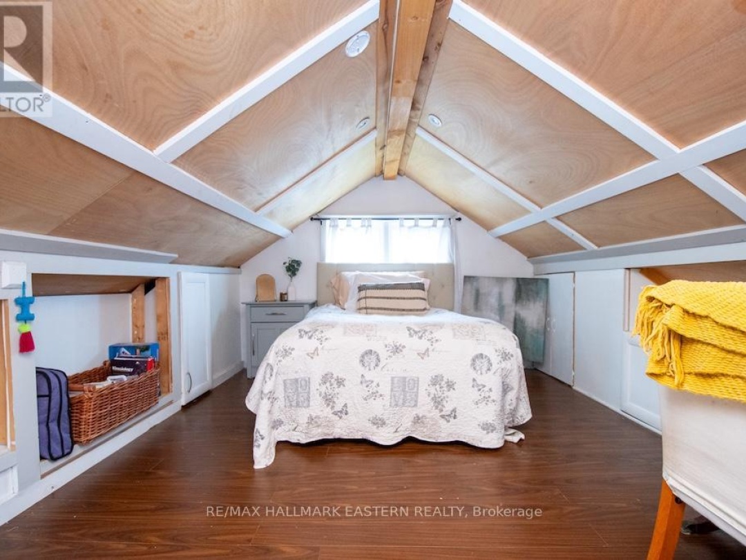 2305 THURSTONIA ROAD, Sturgeon Lake