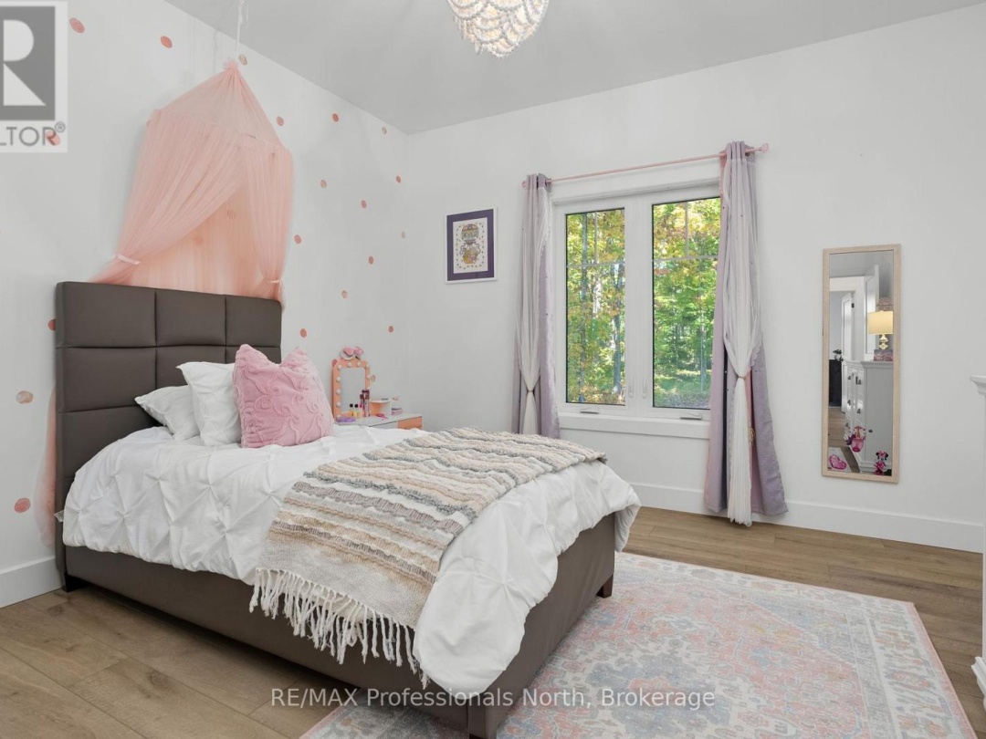 1034 XAVIER STREET, Gravenhurst (Morrison)