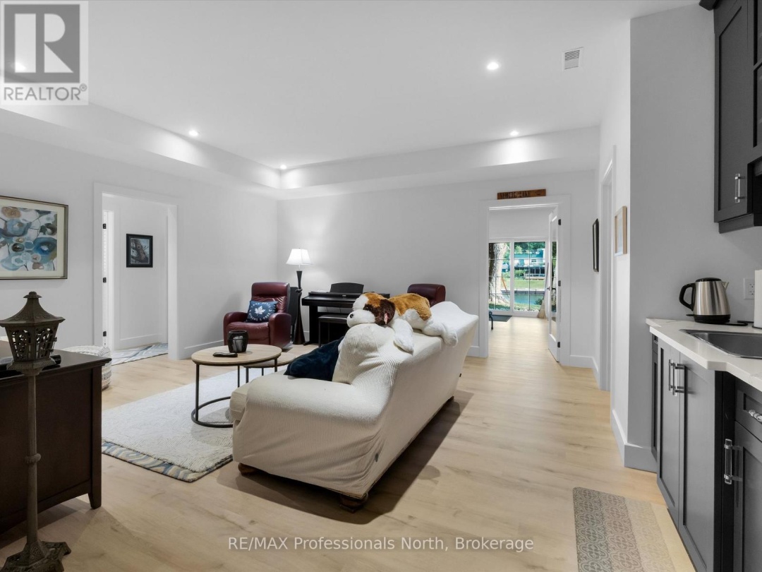 211 HOLDITCH STREET, 
