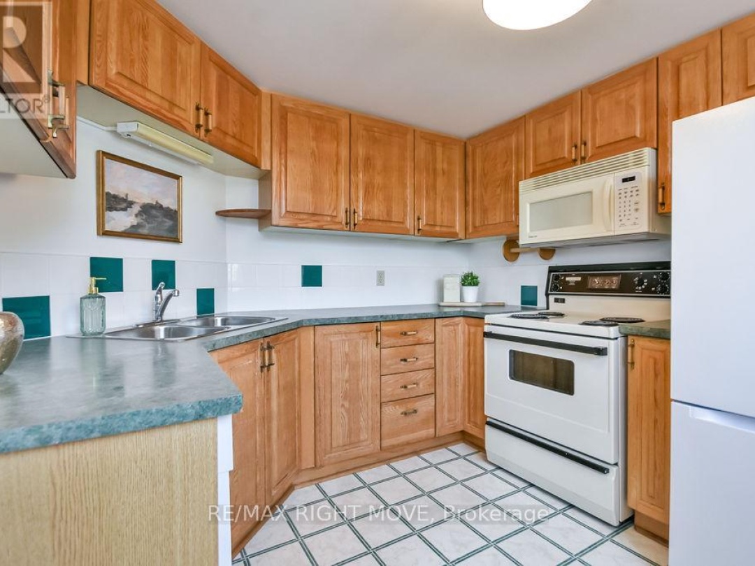 101 - 95 MATCHEDASH STREET N, 