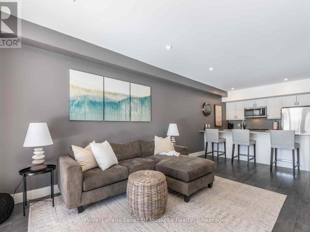 102 - 3 TREE TOPS LANE, 