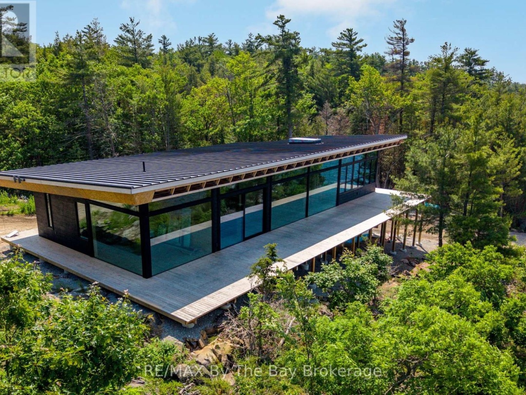 11324 ISLAND 1810/BONE ISLAND, Georgian Bay