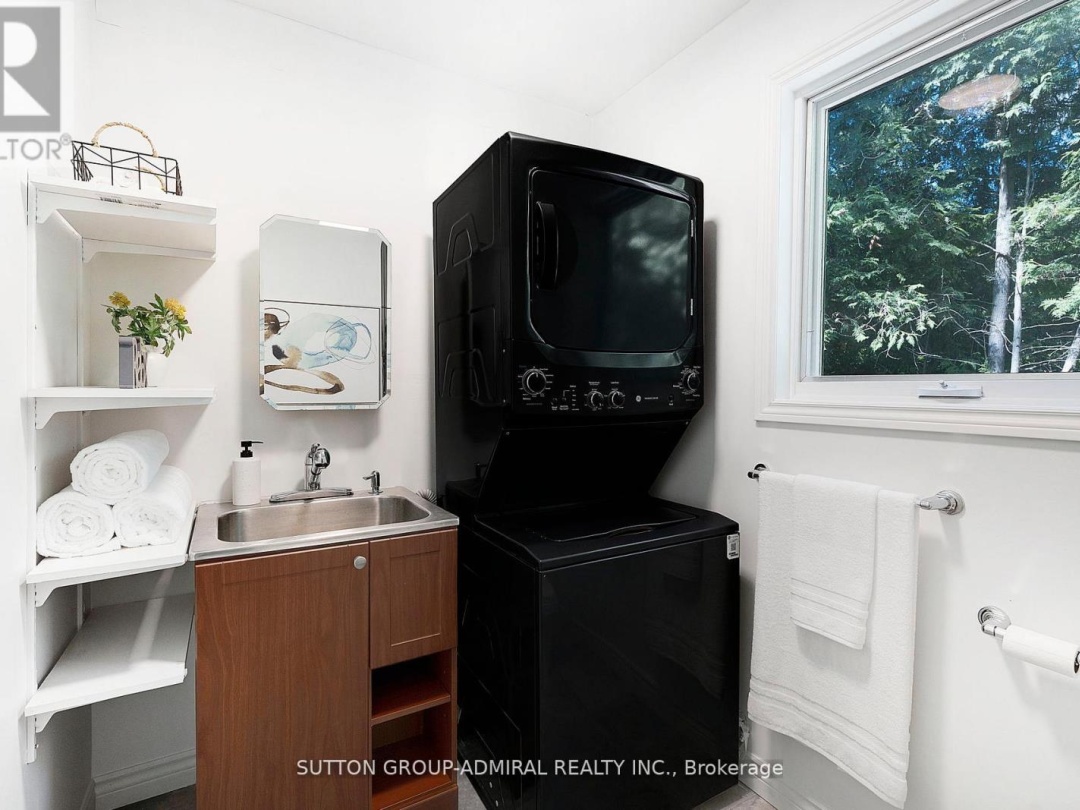 2232 LAKESHORE DRIVE, 