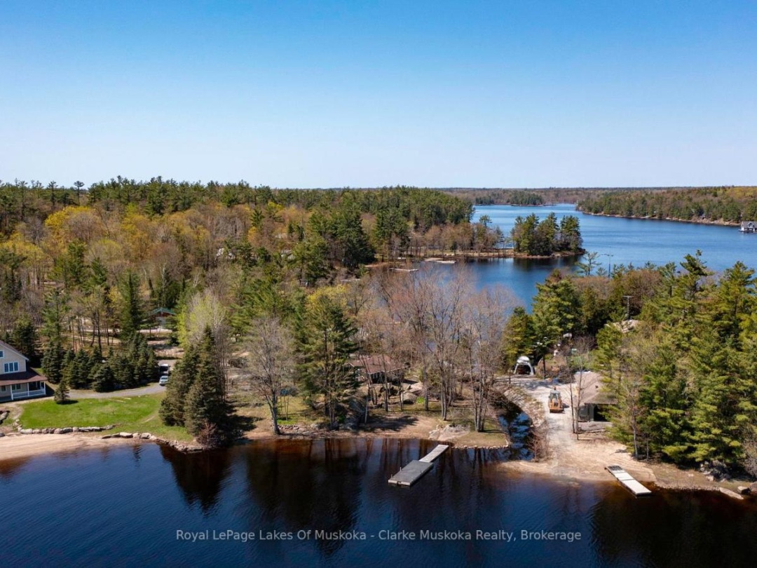 525 HIAWATHA ROAD, Gibson Lake