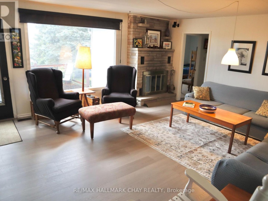 1125 WOODLAND DRIVE, Lake Simcoe