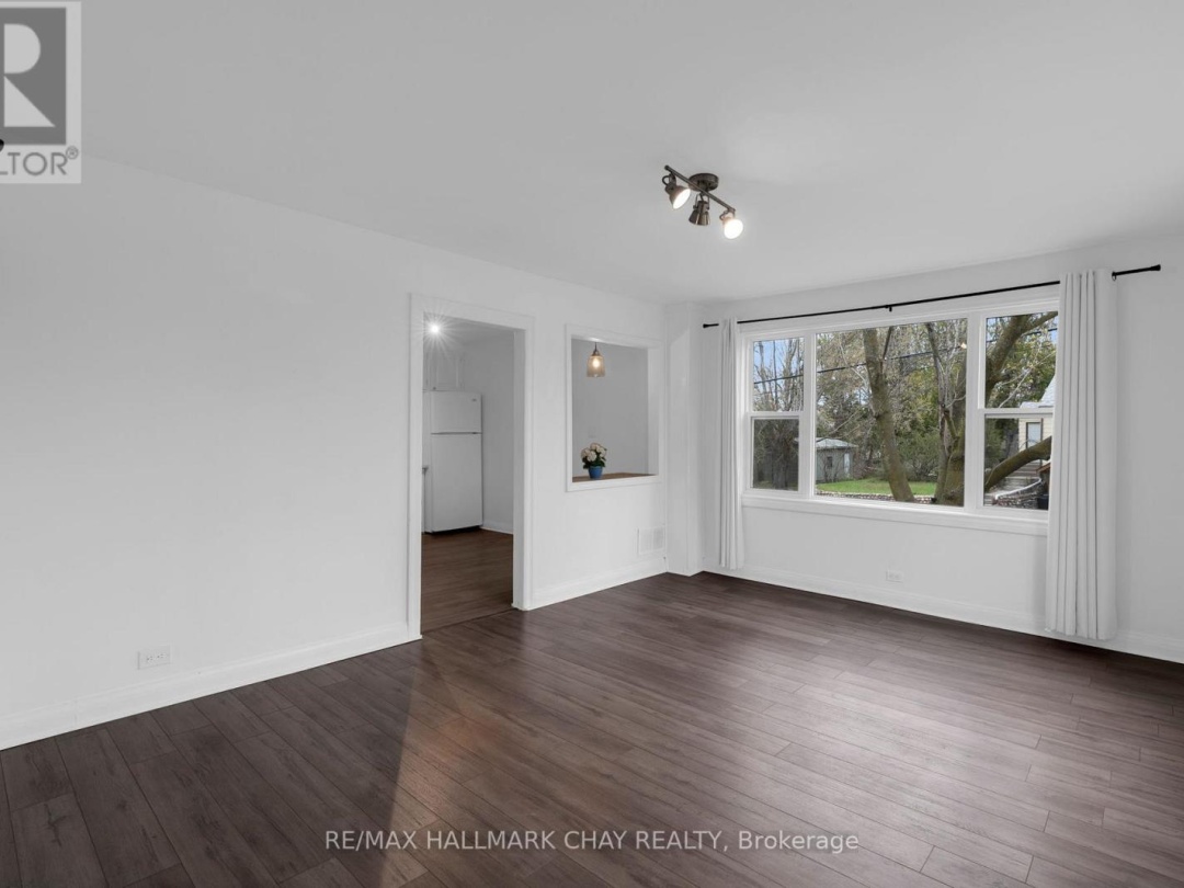 296 BARRIE ROAD, Orillia