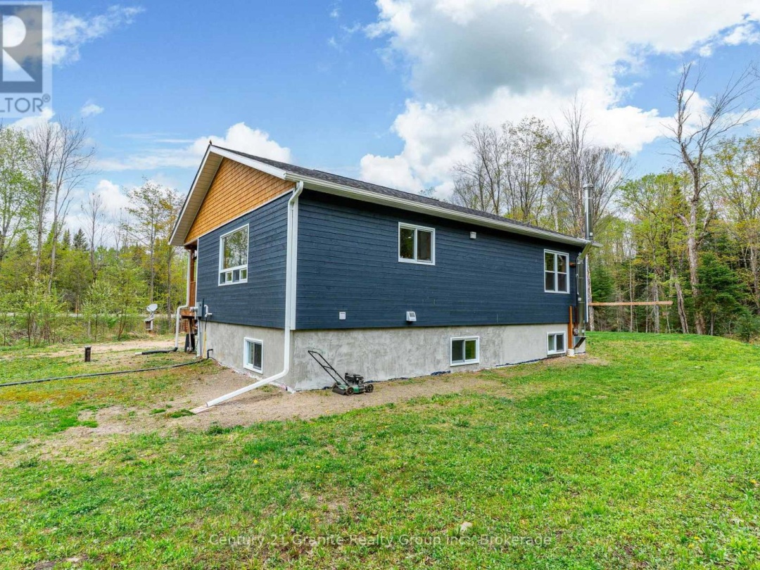 10498 HIGHWAY 118, Algonquin Highlands (Stanhope)