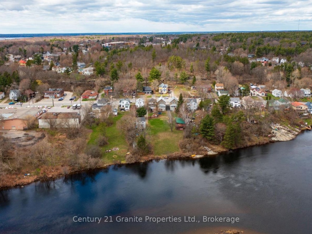 29 WILLIAM STREET, Parry Sound