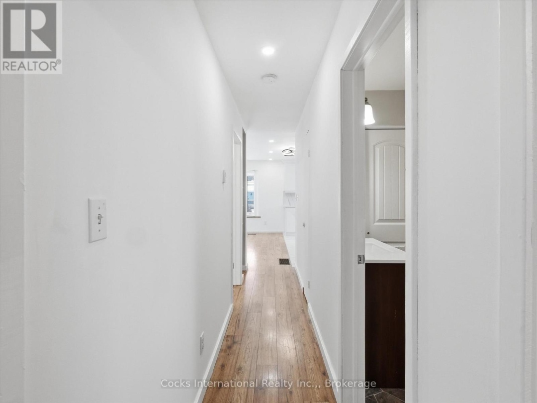 36 SUSAN STREET W, Huntsville (Chaffey)