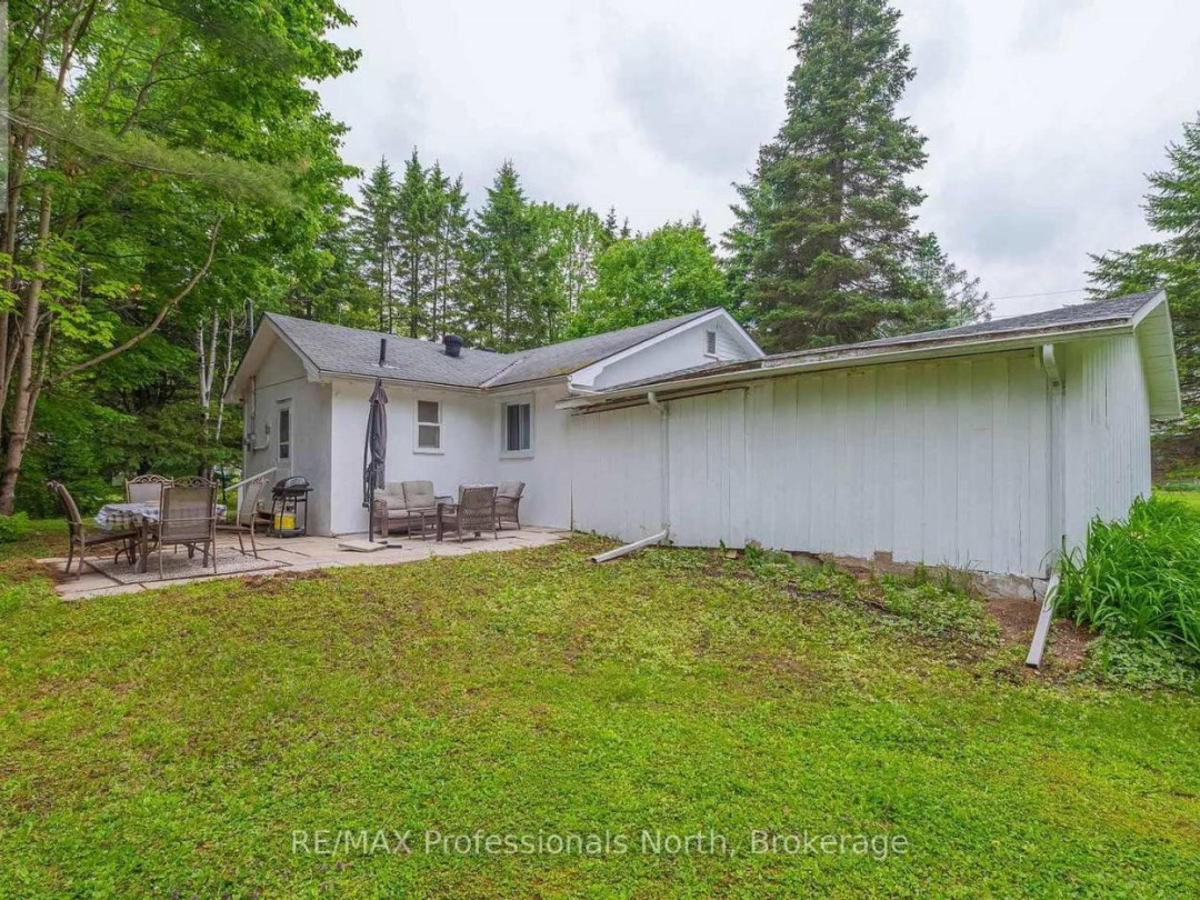 7 STOUFFER STREET, Minden Hills (Minden)