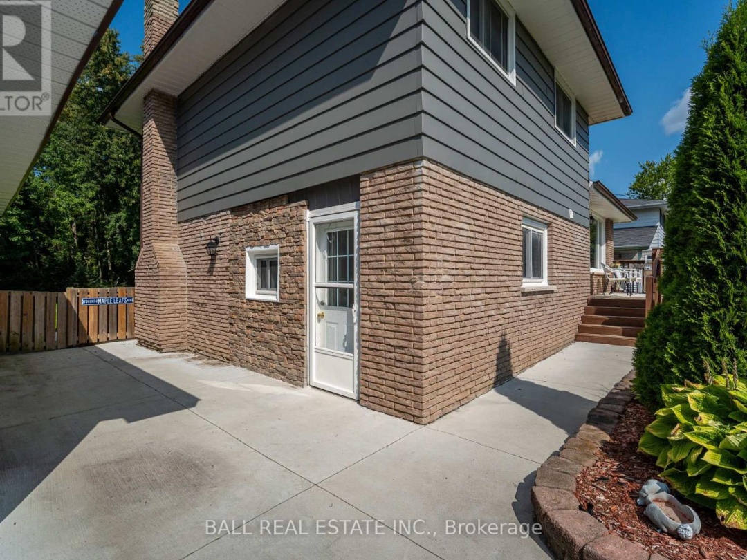 166 VICTORIA DRIVE, Sturgeon Lake
