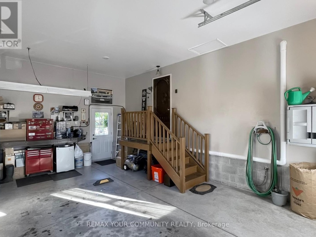 30 GRANT DRIVE, Kawartha Lakes (Oakwood)