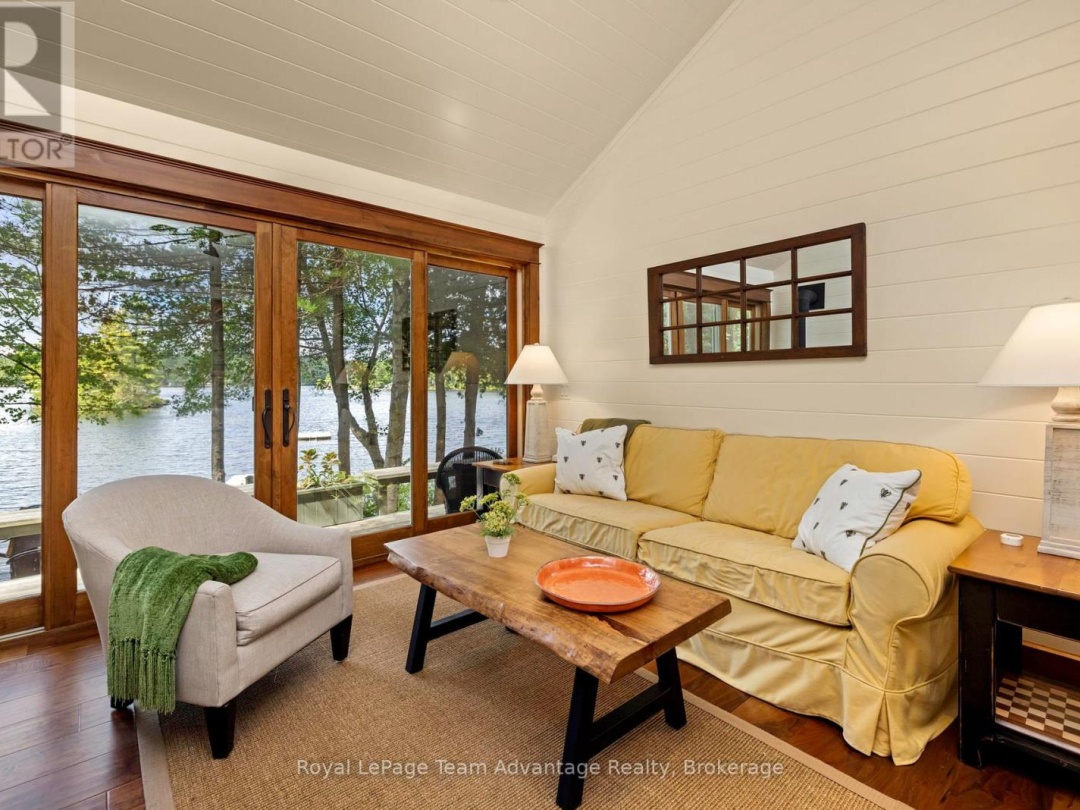 5 FALLINGVIEW TRAIL, 