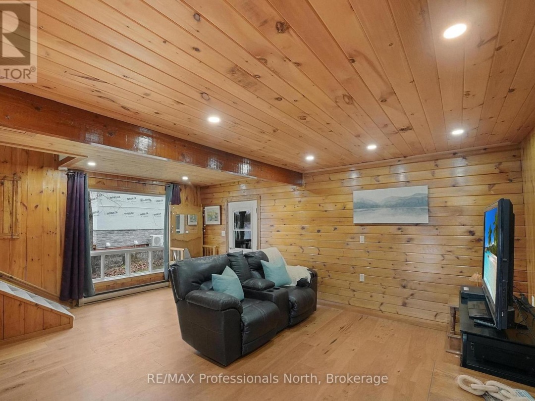 7254 HIGHWAY 35, Shadow Lake