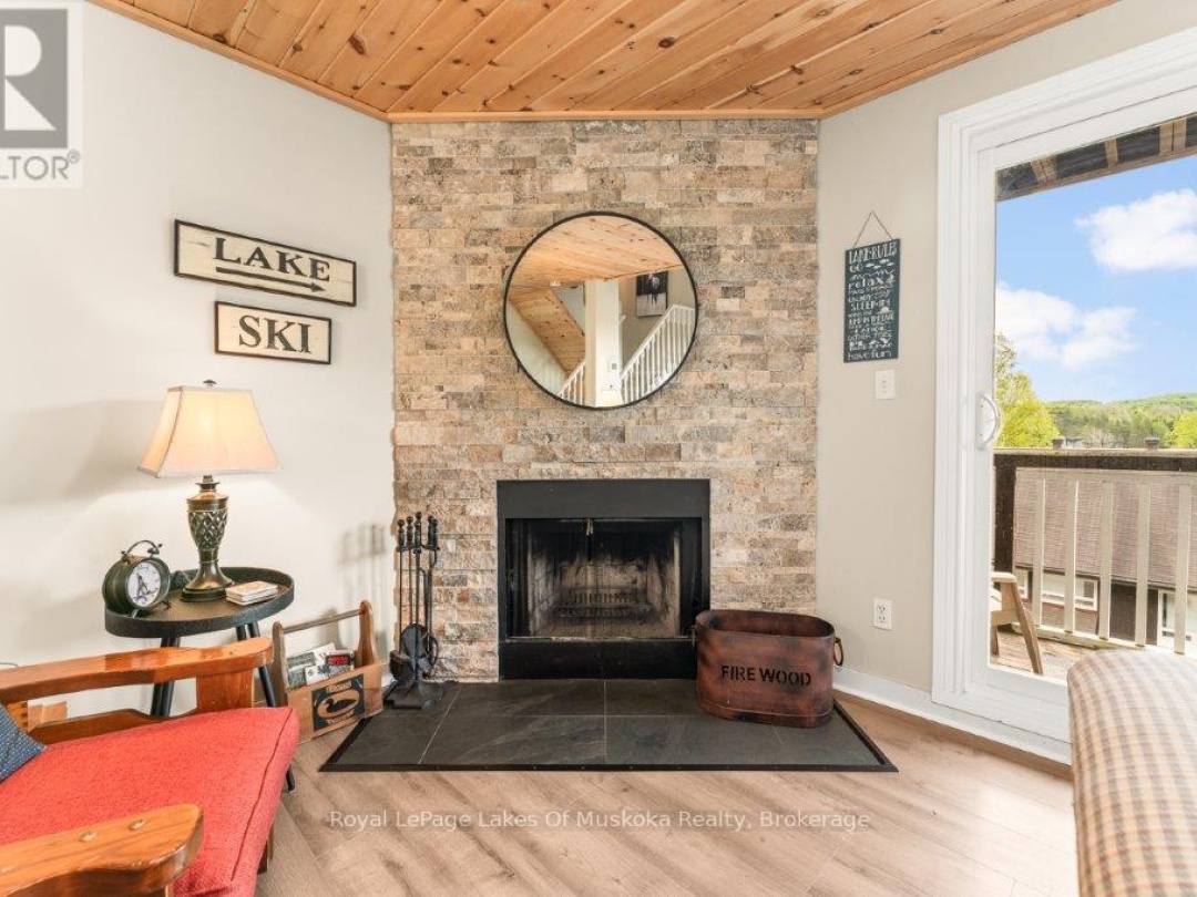 30 TURNER DRIVE, Peninsula Lake