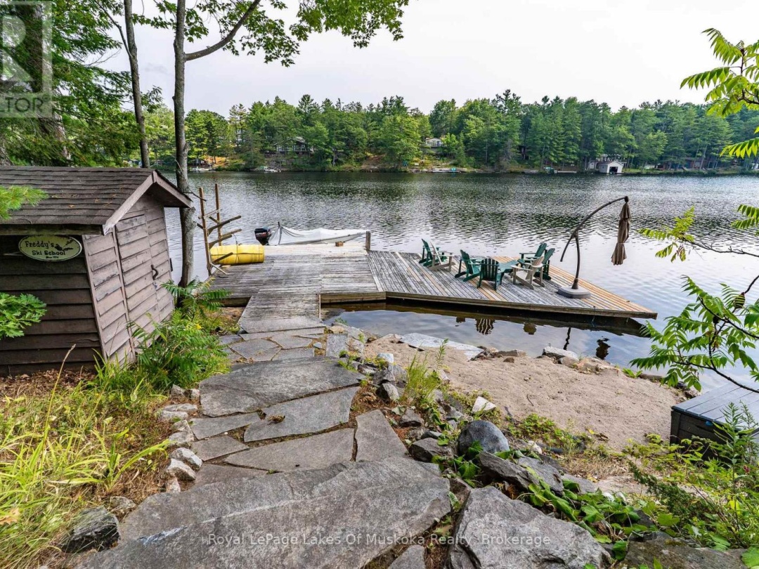 51 PINETREE ROAD, 