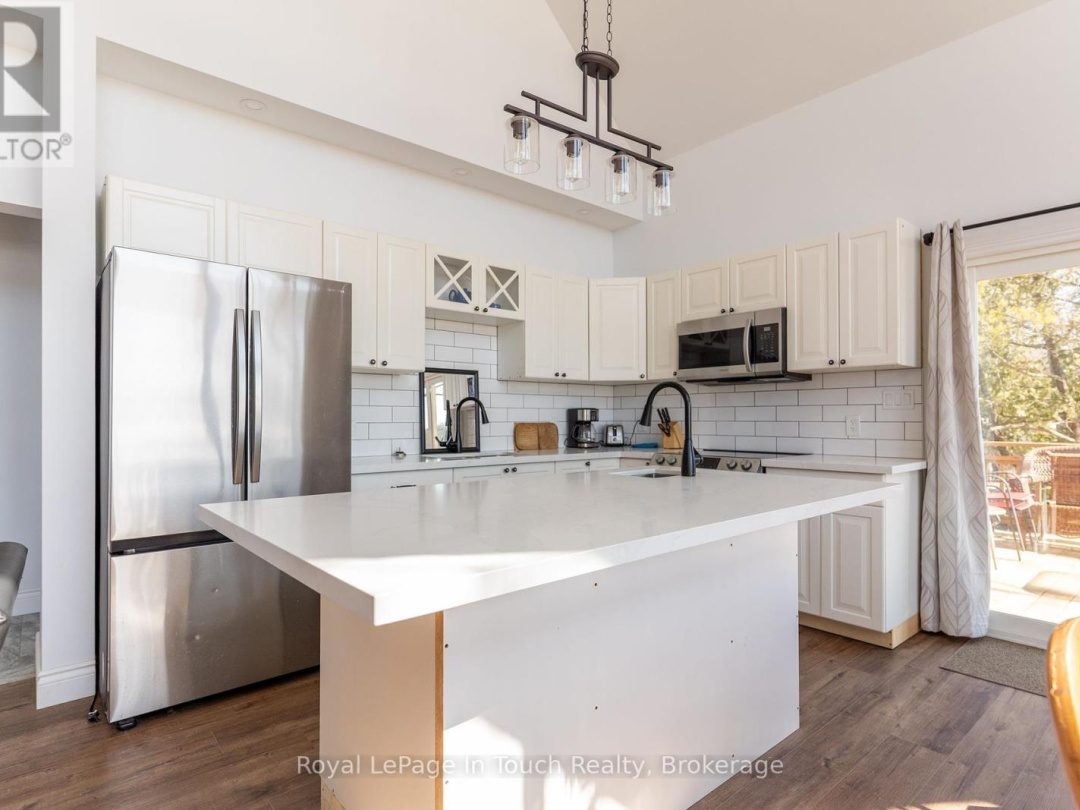 26 MACEY BAY ROAD, 