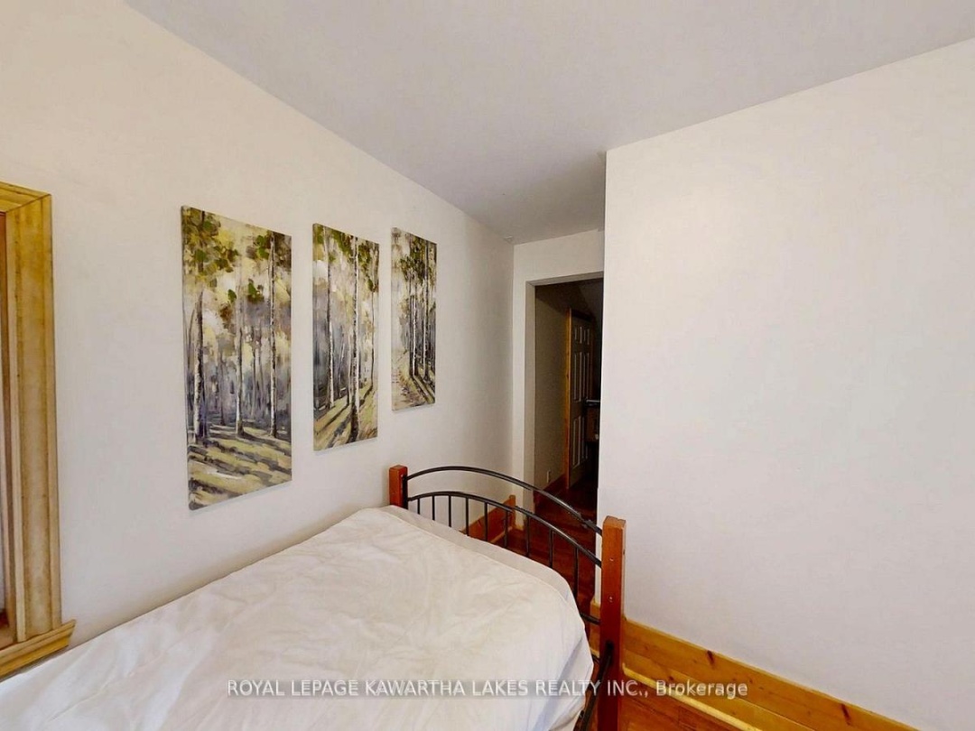1136 SYLVAN GLEN DRIVE, Dalrymple-South Lake