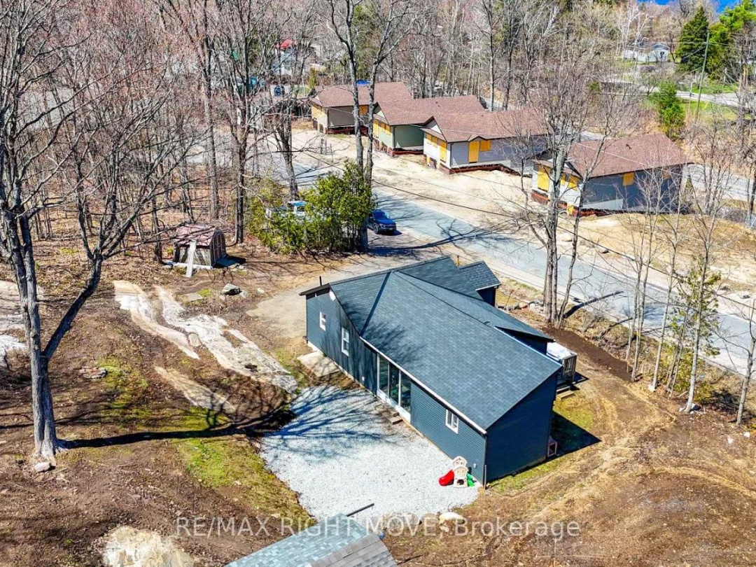 203 MUSQUASH ROAD, Gravenhurst (Muskoka (S))