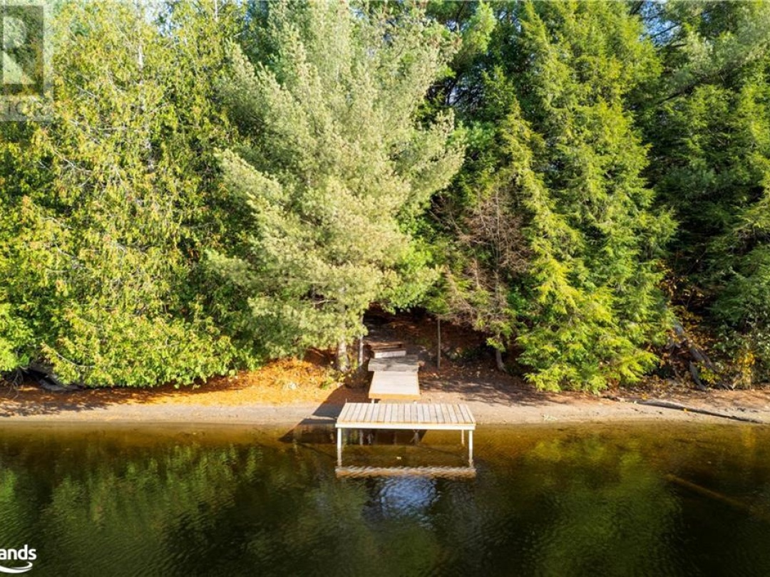 39 Southbank Drive Unit# 7, Muskoka River