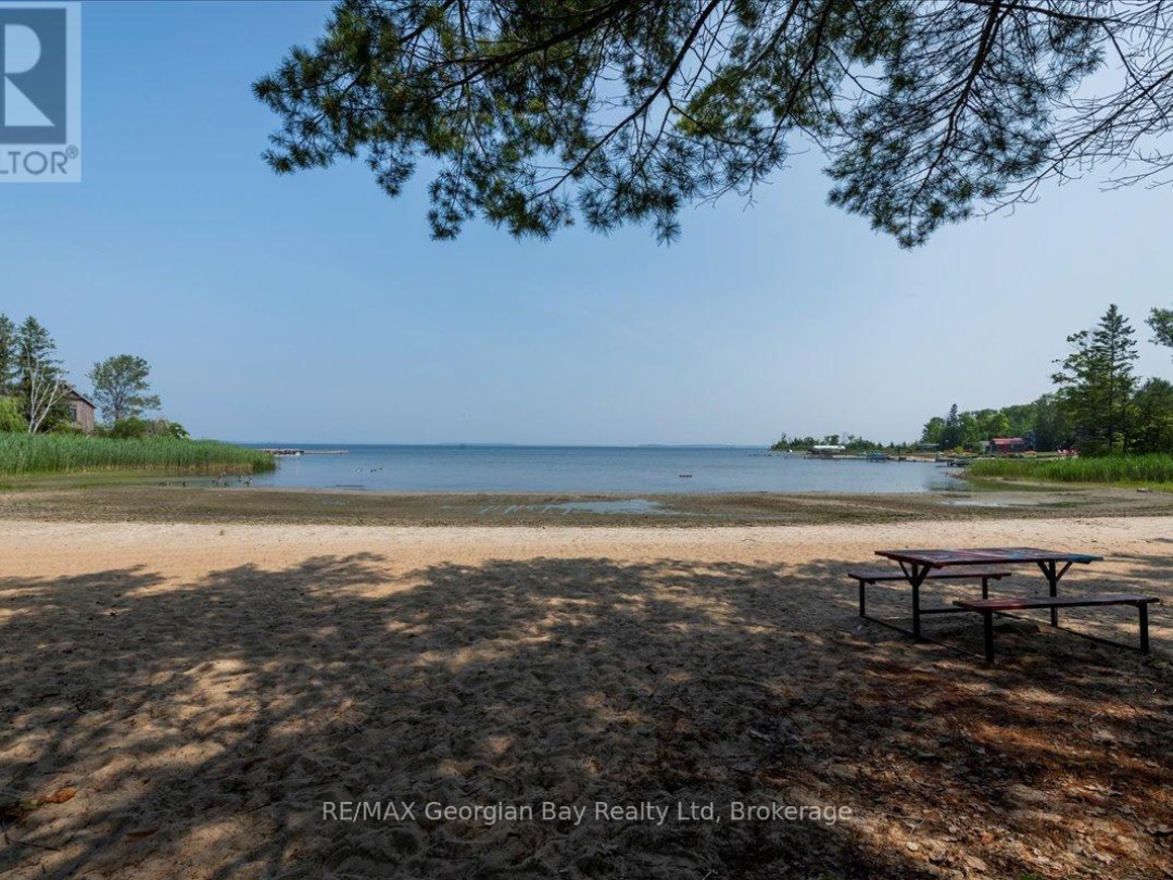 21 GRANDVIEW ROAD, 