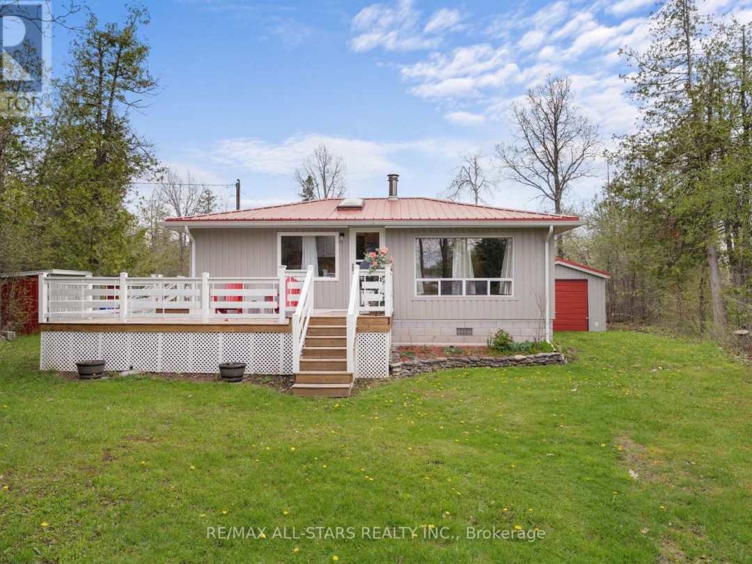 3 REGATTA STREET, Sturgeon Lake
