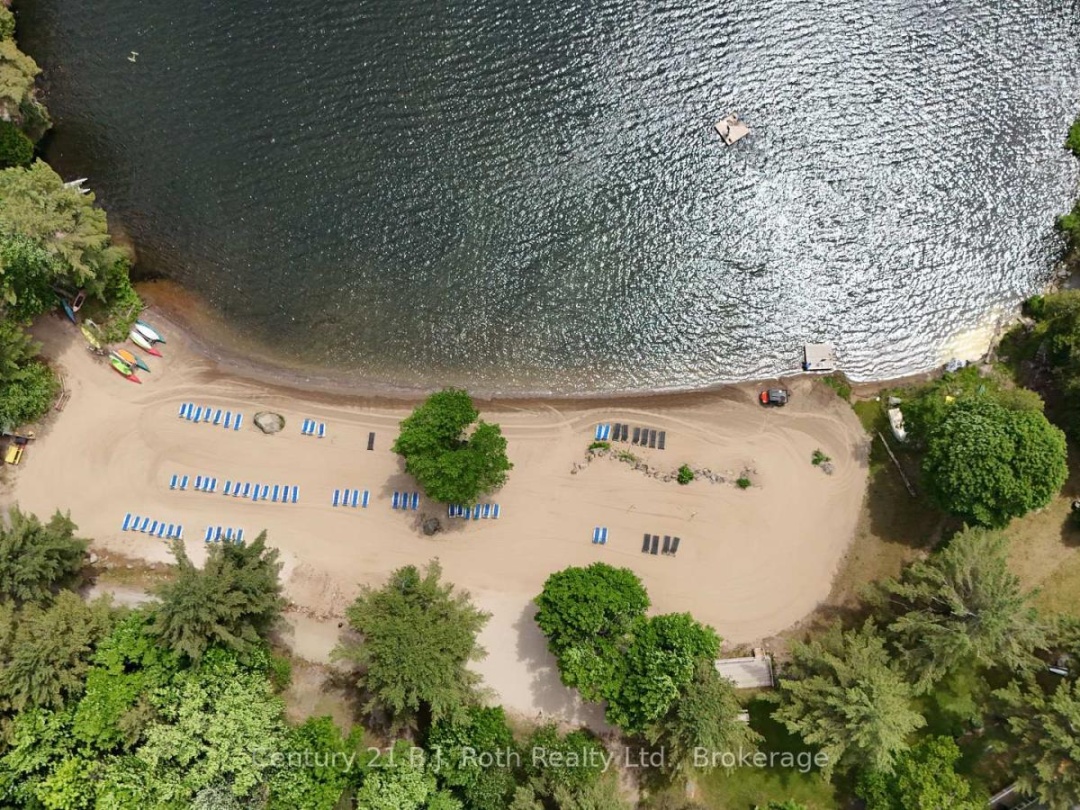 439 SPRINGWATER CRESCENT, Bonnie Lake