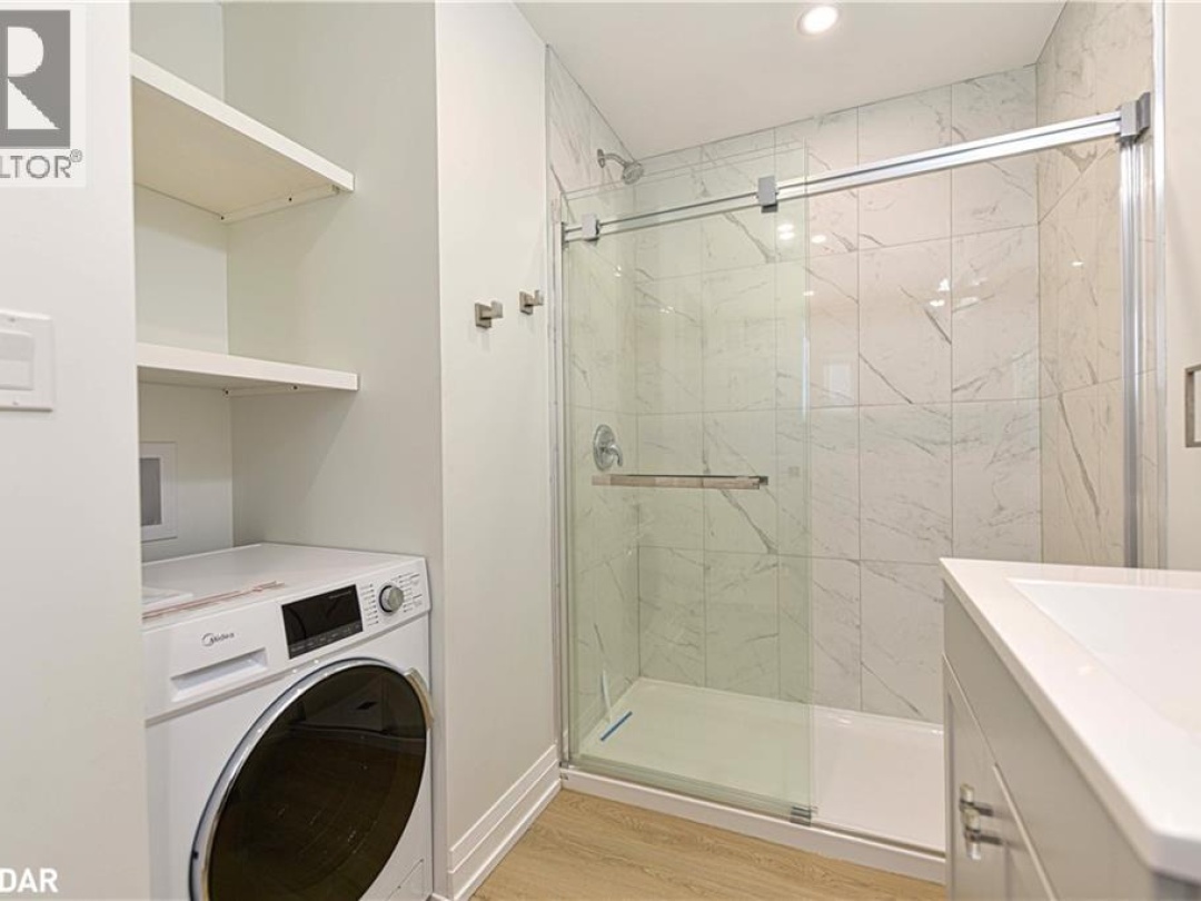 274 MISSISSAGA Street W, 