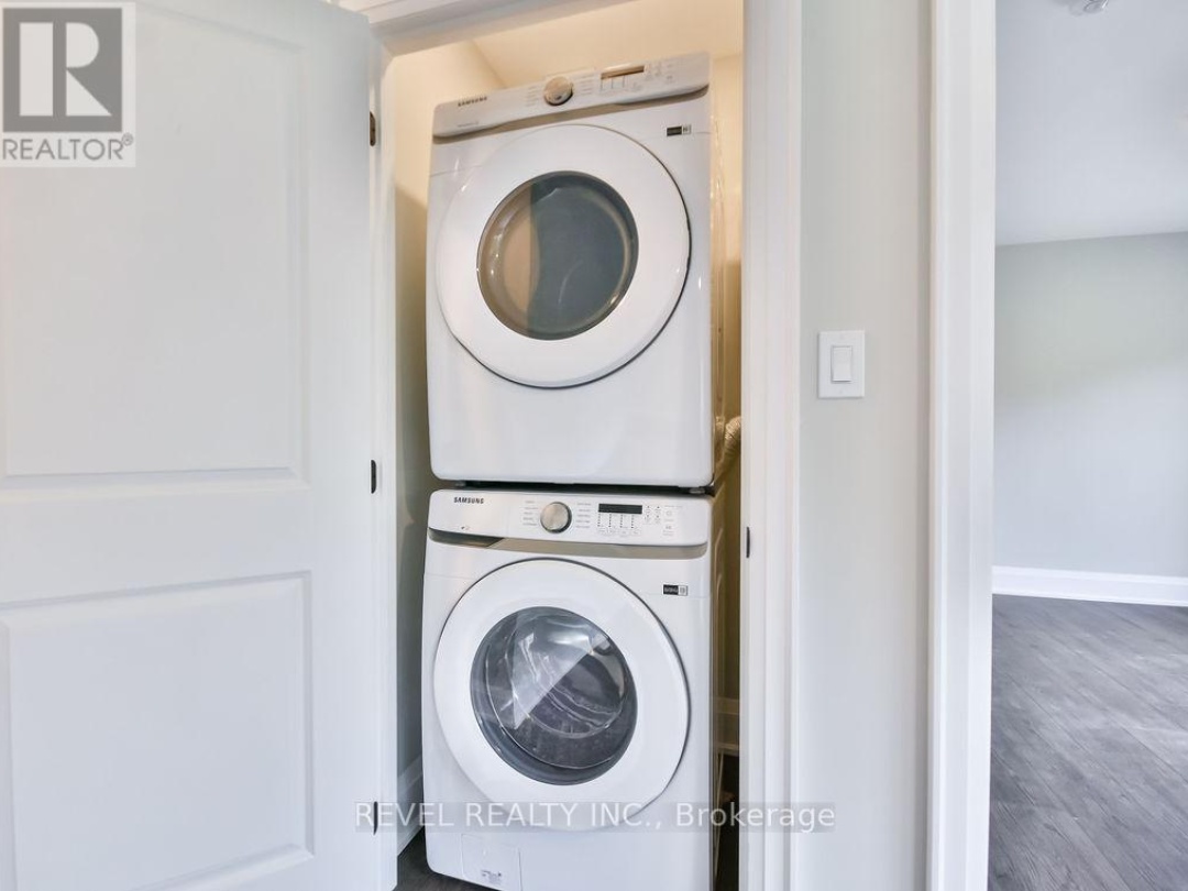 4 CLYDESDALE COURT, 