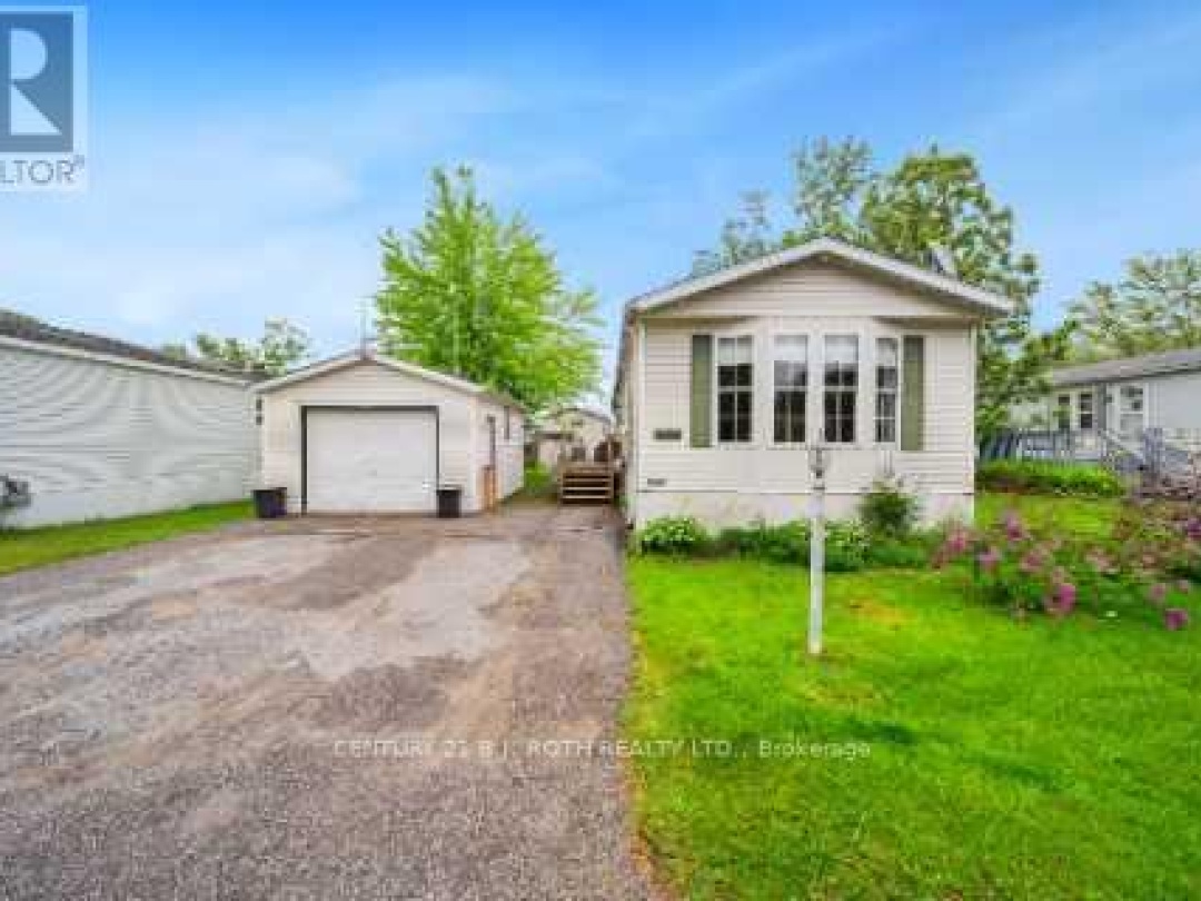 4117 ASH CRESCENT, 