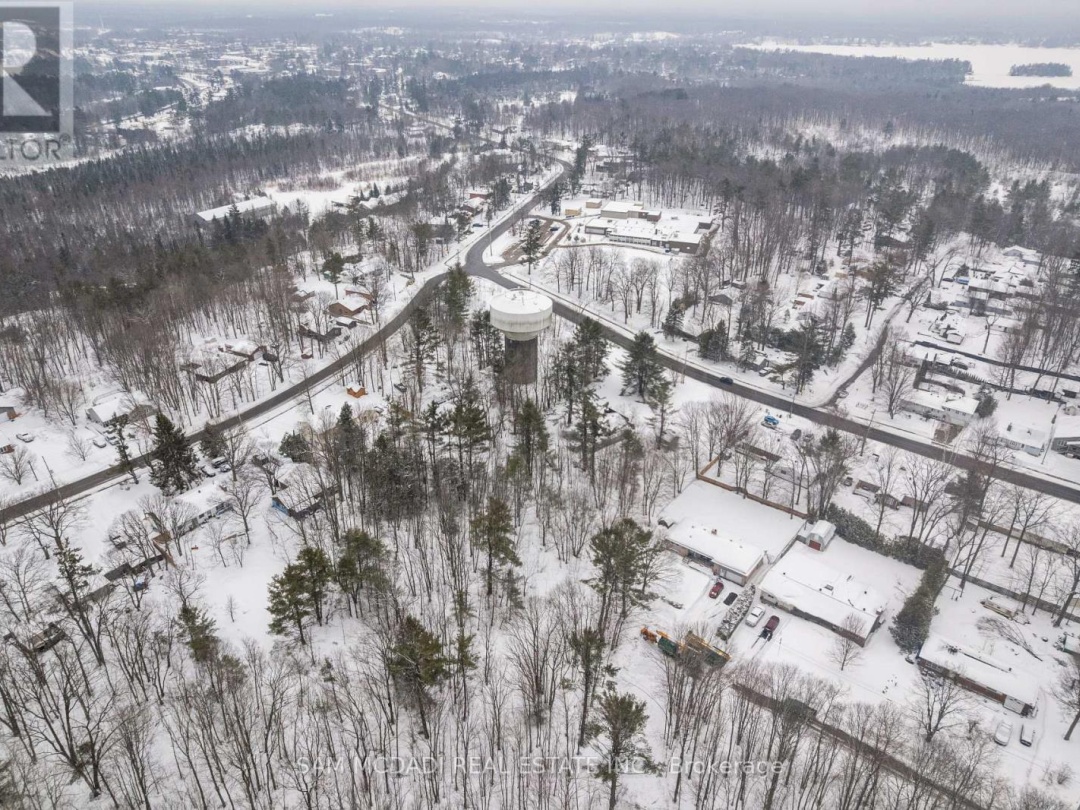 530 MUSKOKA BEACH ROAD, Gravenhurst (Muskoka (S))