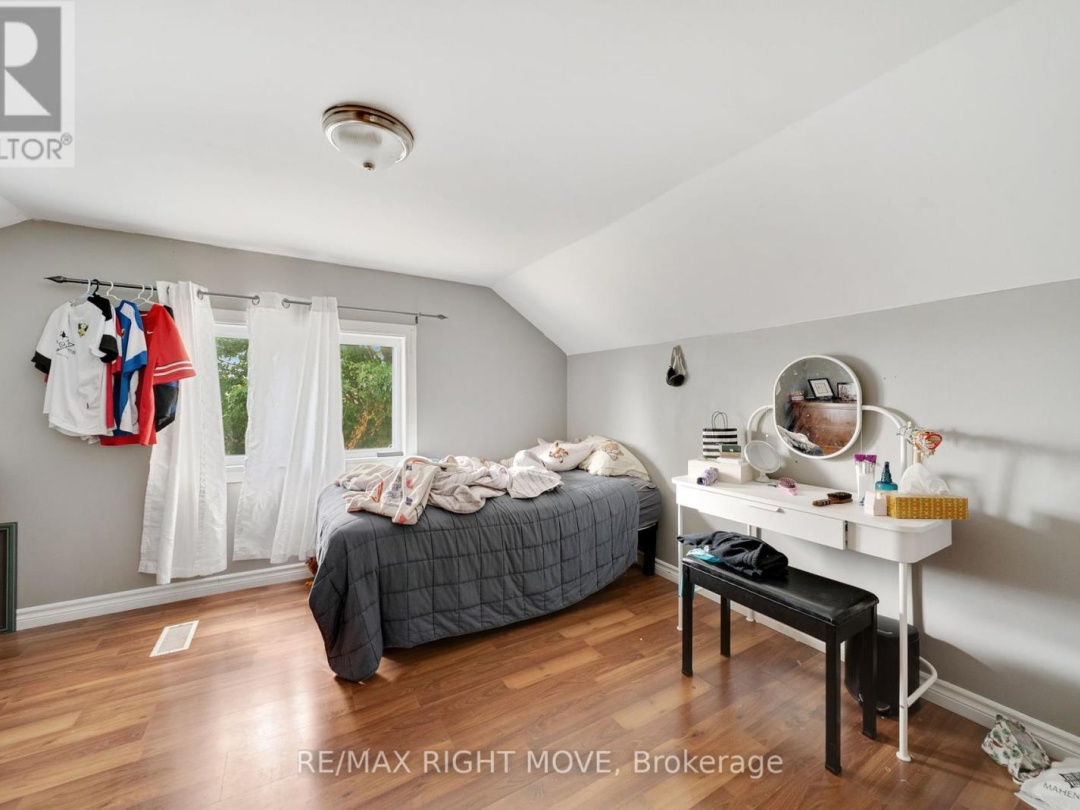 2639 EGO SIDE ROAD, 
