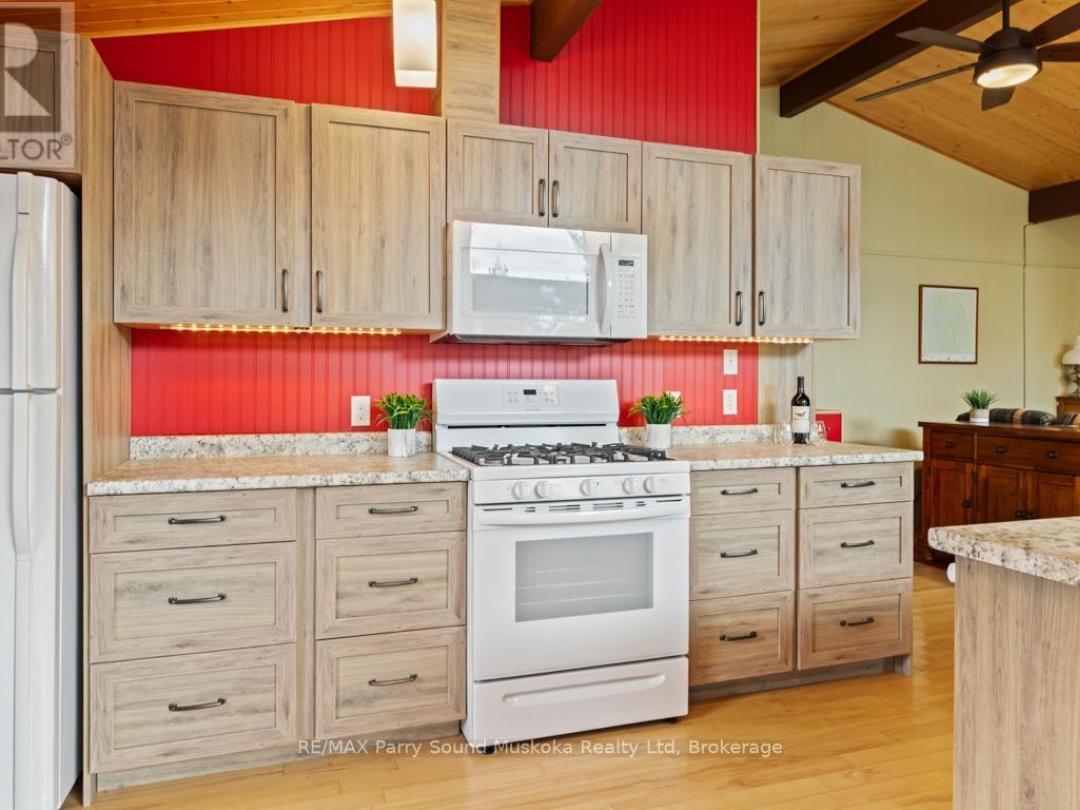 391 SALMON LAKE ROAD, Salmon Lake