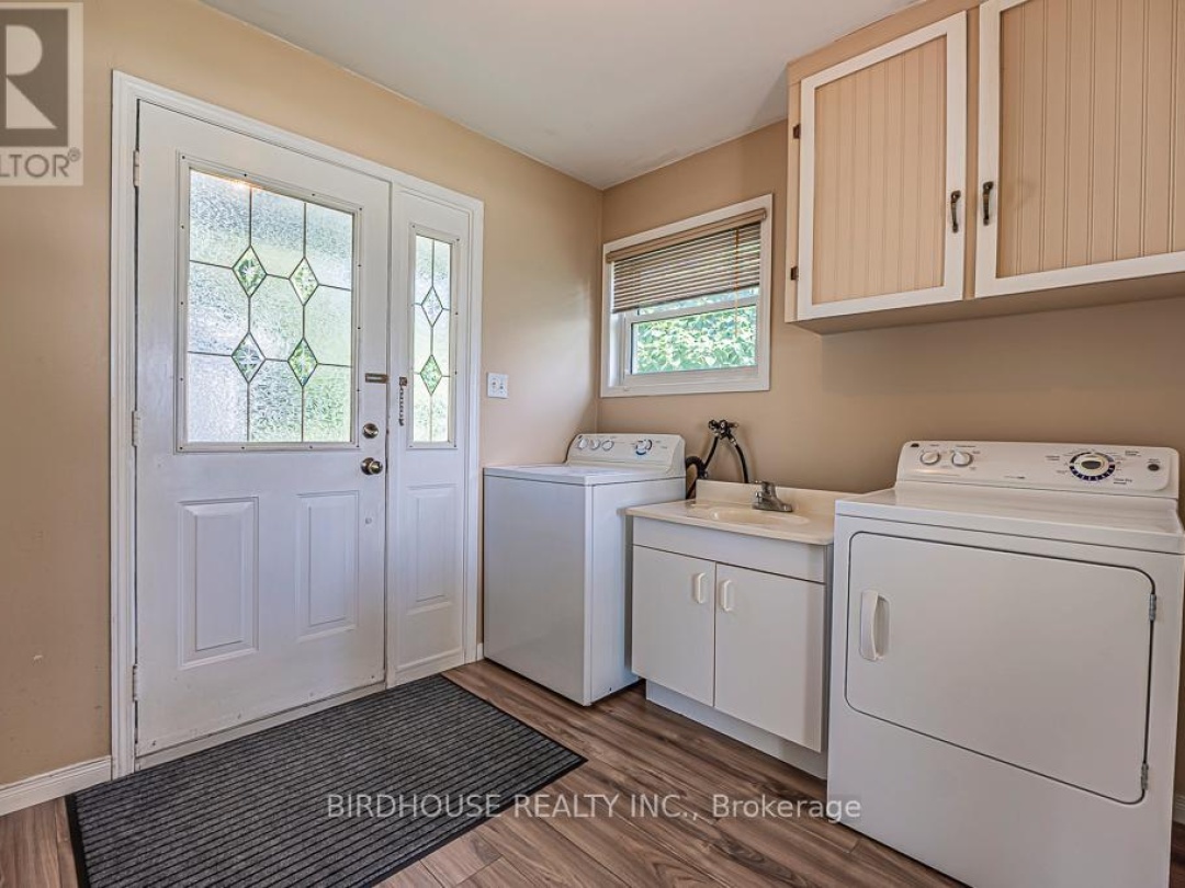 132 FENELON DRIVE, Sturgeon Lake