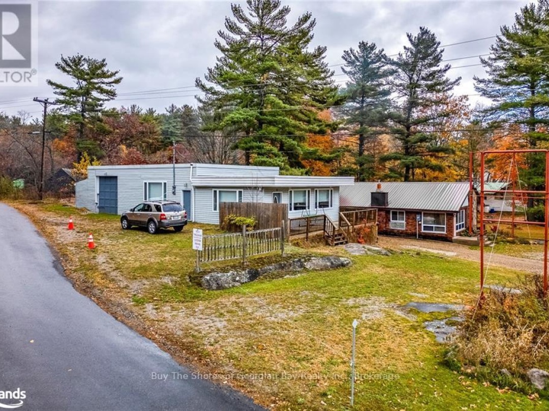 2512 HONEY HARBOUR ROAD, 