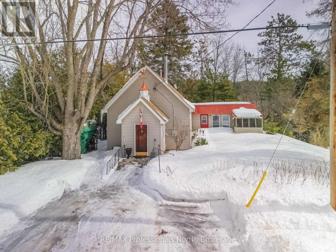 4 DICKSON STREET, Kawartha Lakes (Kinmount)