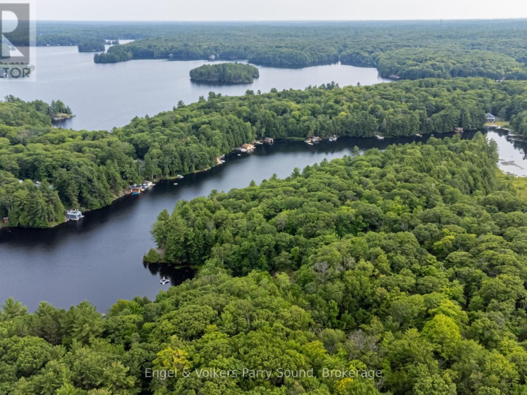 16 GILES ROAD, Otter Lake