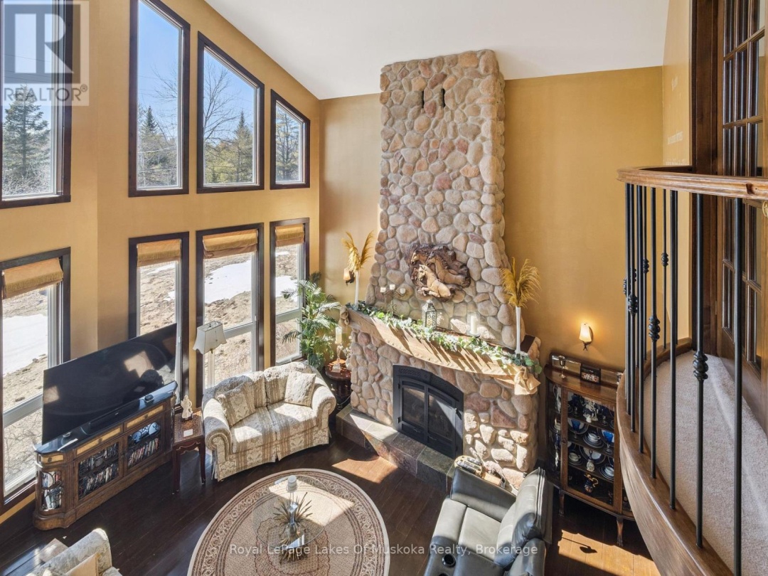 1441 CEDAR LANE, Bracebridge (Macaulay)