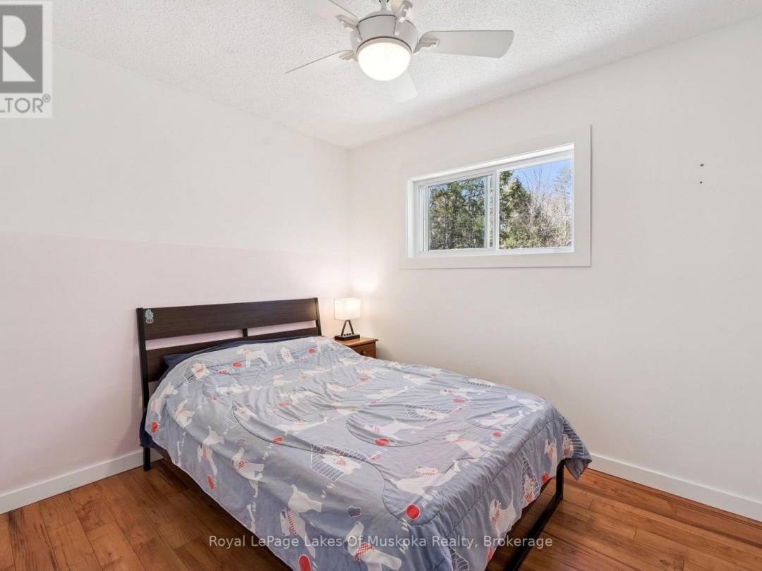 1052 OLD FALKENBURG ROAD, Bracebridge (Macaulay)
