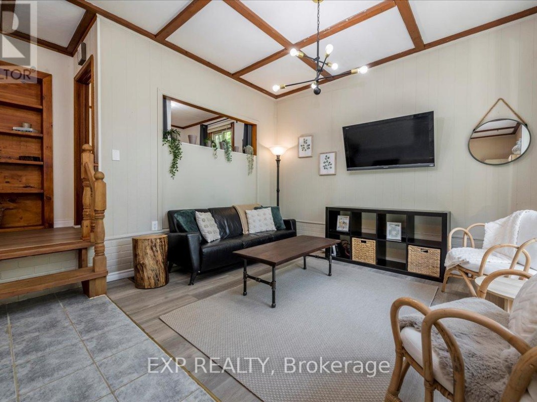 1867 FRASERBURG ROAD, Mckay Lake