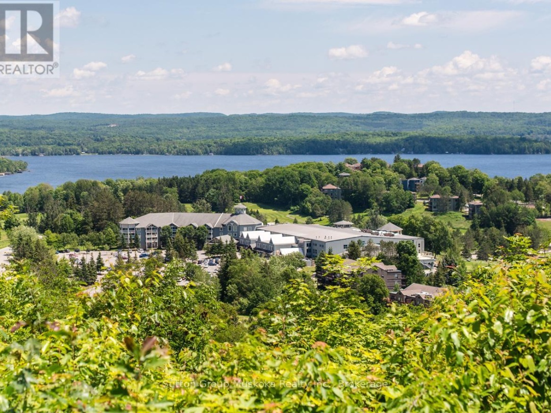 402 - 402 BAYSHORE - DEERHURST DRIVE, 