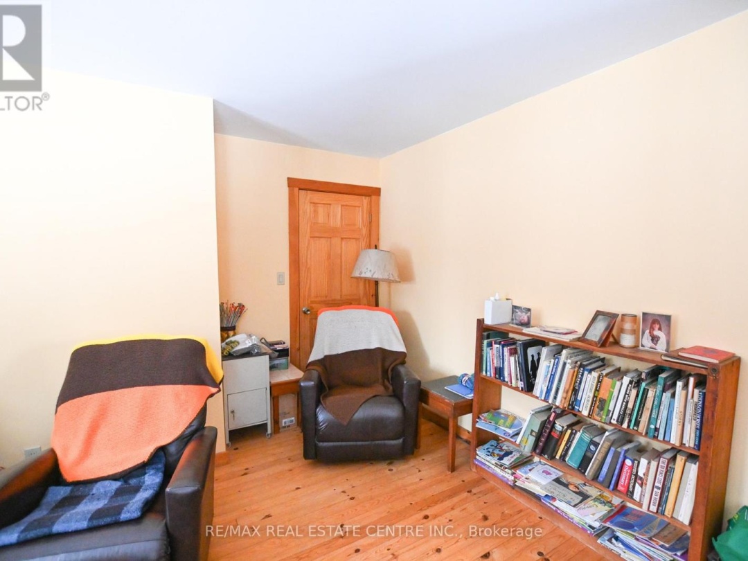 1033 NORTH SHORE DRIVE, Hoc Roc River