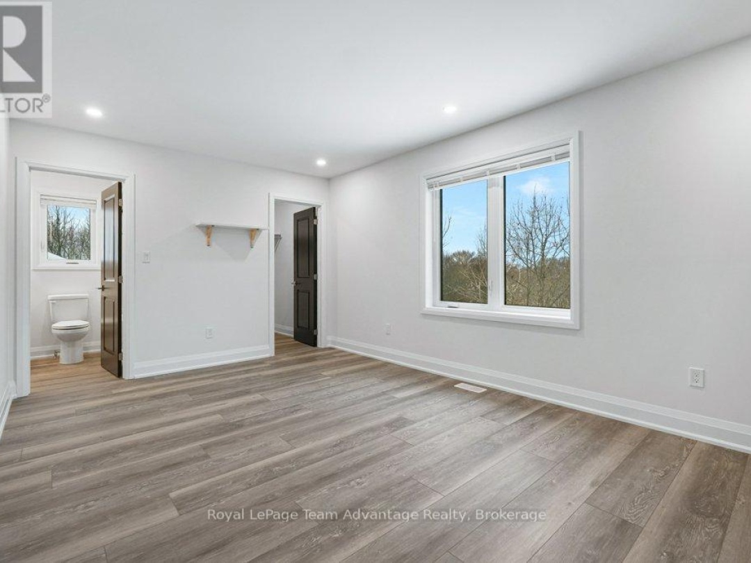 18 AVERY COURT, Parry Sound