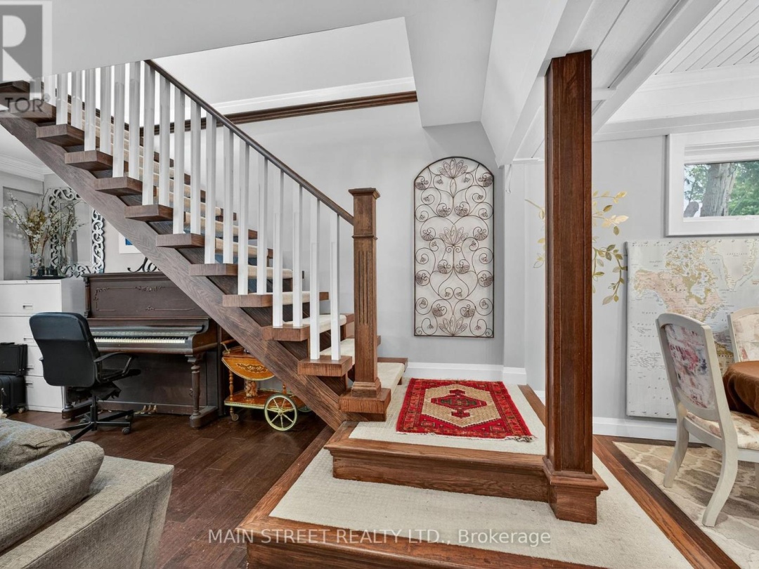 142 CEDAR BEACH ROAD, Lake Simcoe